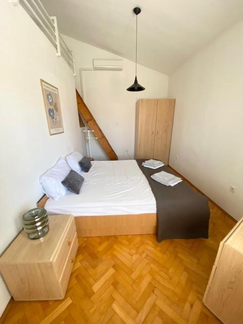 Apartment Big First Floor Near Arena And Centre Pula